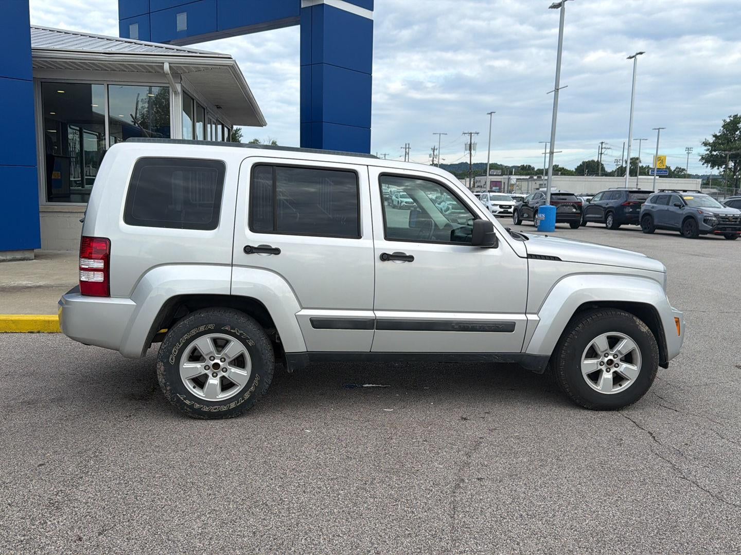 2012 Jeep LIBERTY SUV