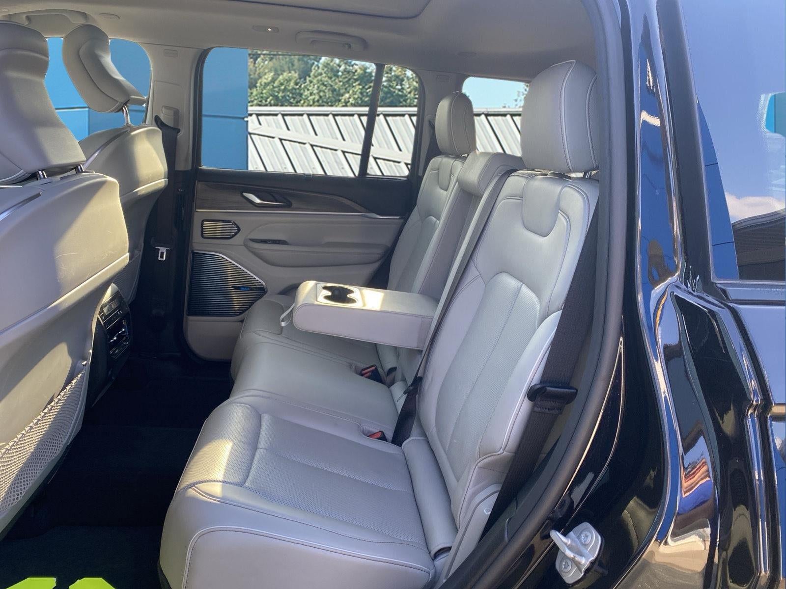 2022 Jeep Grand Cherokee Overland
