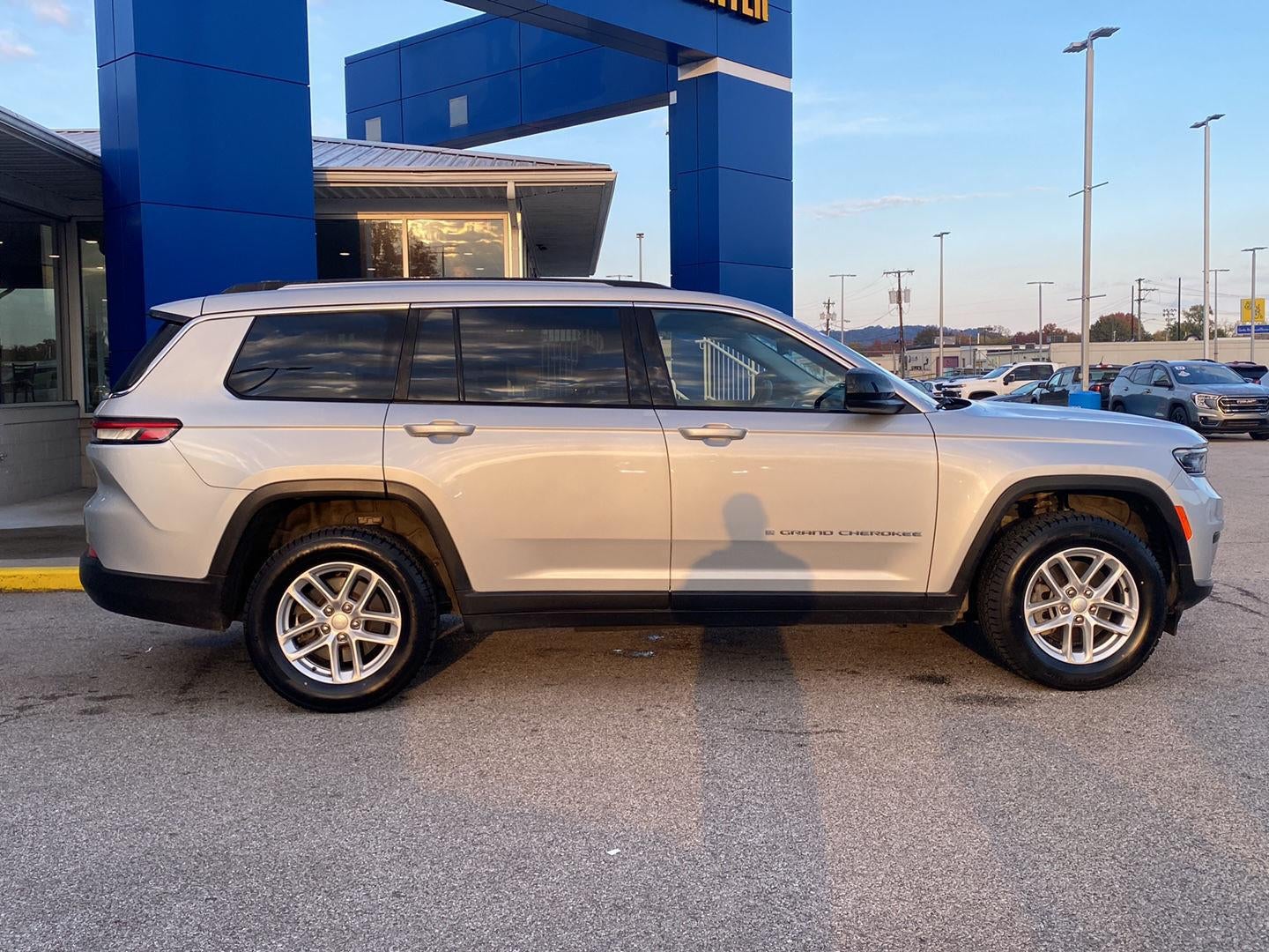 2023 Jeep Grand Cherokee L Laredo