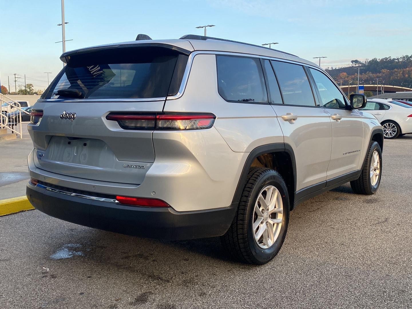 2023 Jeep Grand Cherokee L Laredo