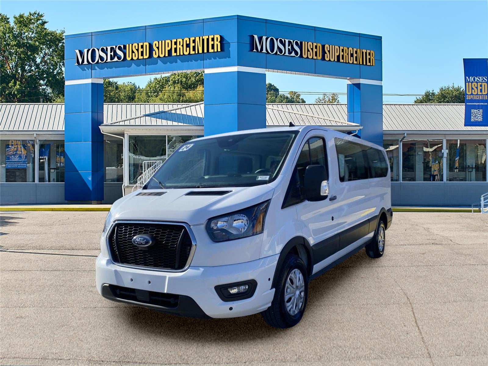 2024 Ford Transit Passenger Wagon XLT