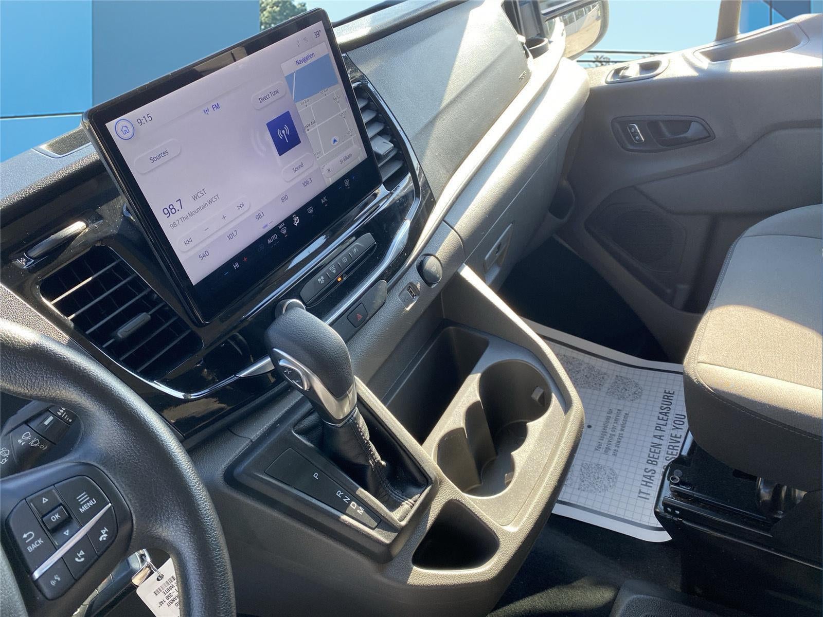 2024 Ford Transit Passenger Wagon XLT