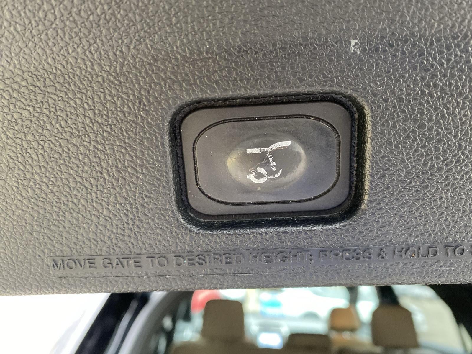 2017 Ford Explorer tan