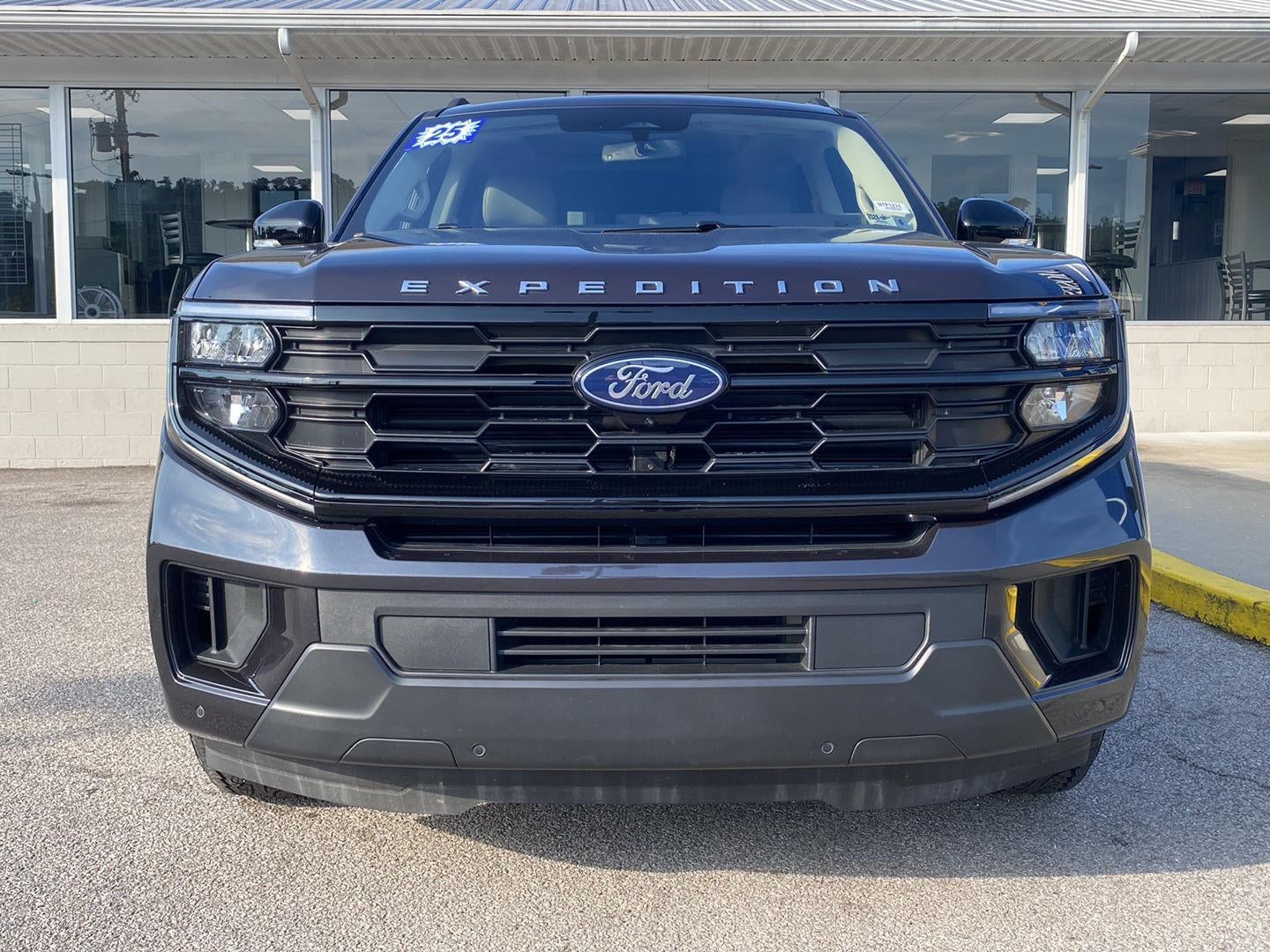 2025 Ford EXPEDITION ACTIVE Base