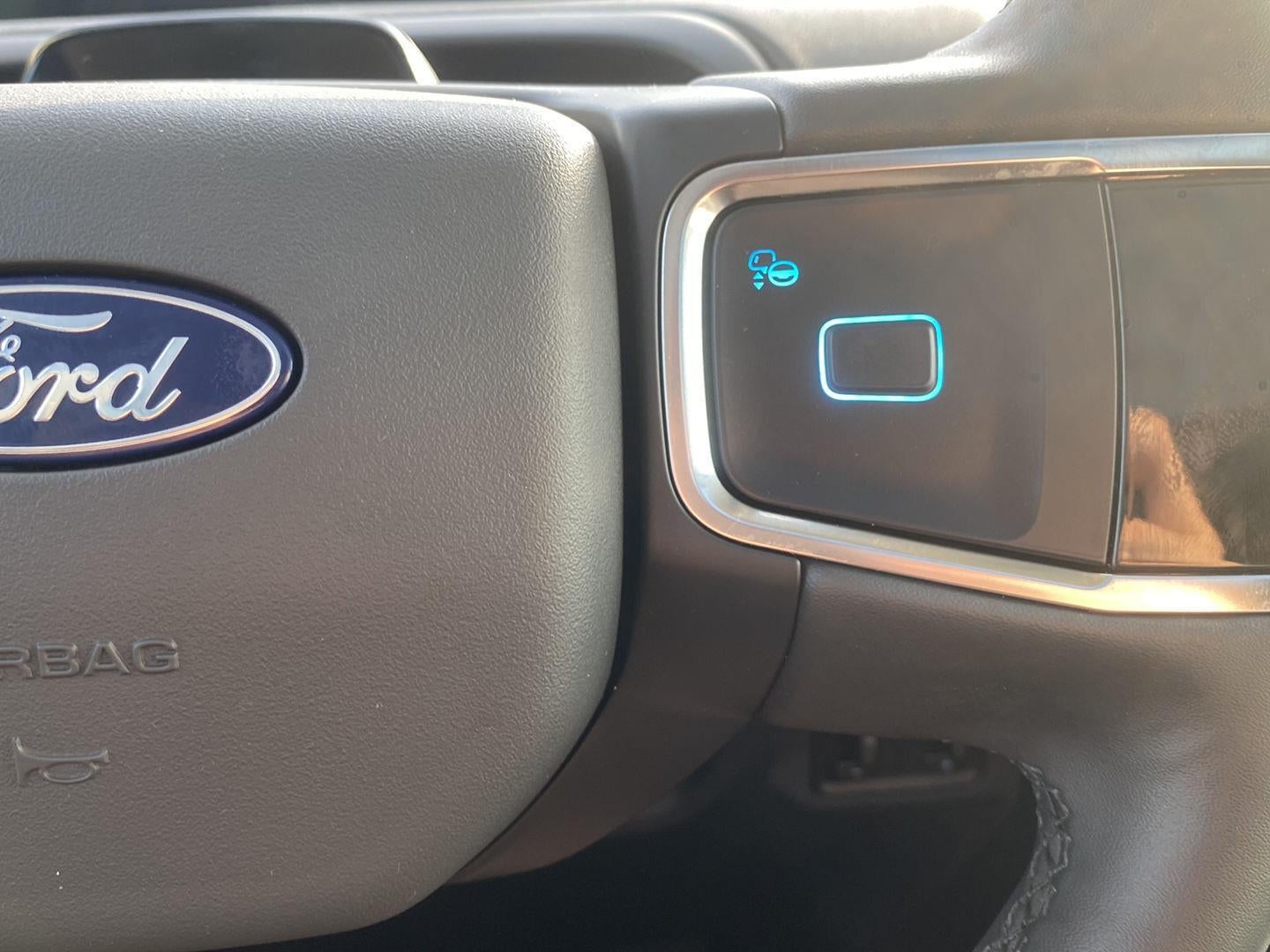 2025 Ford EXPEDITION ACTIVE Base