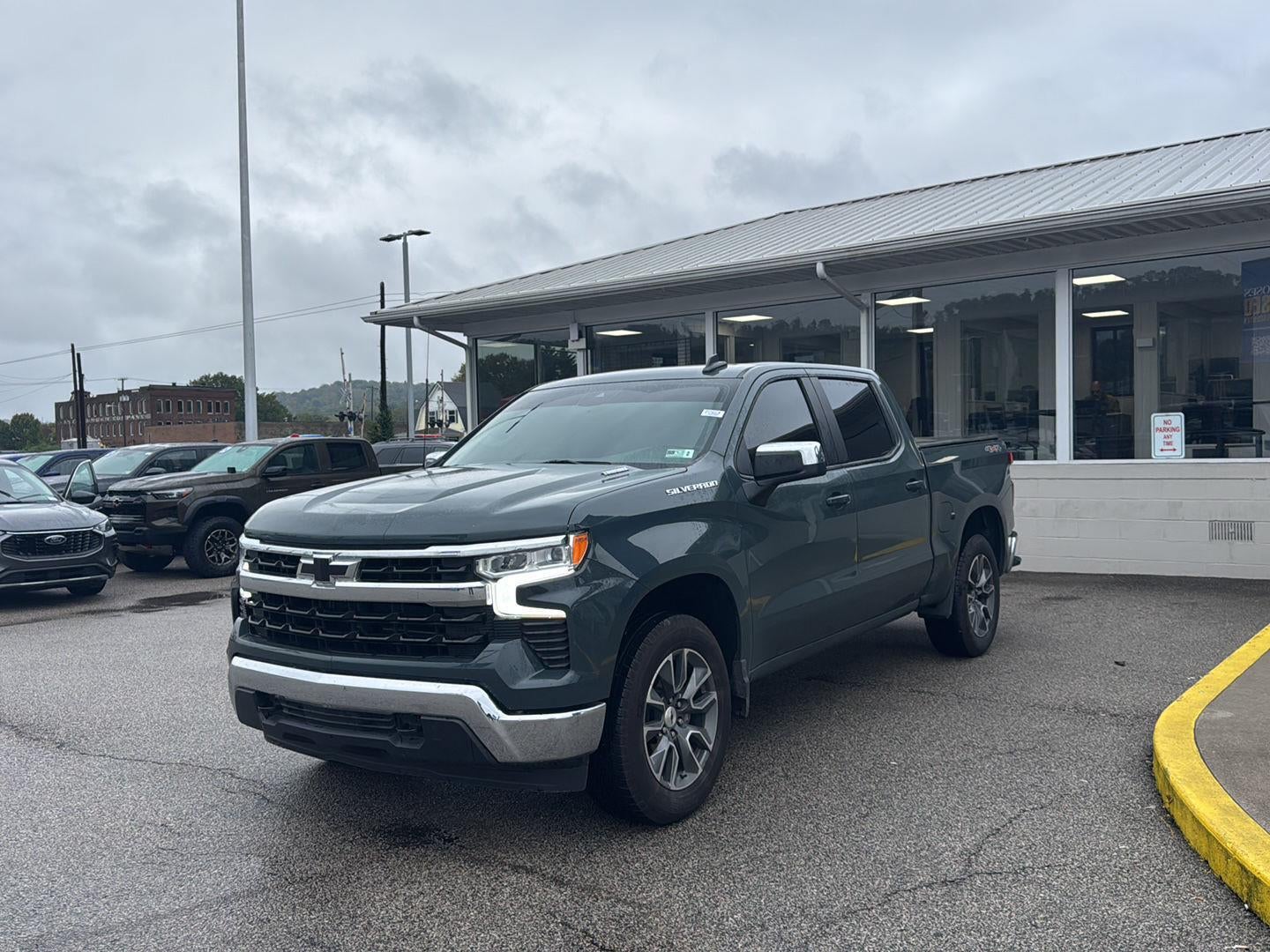 2025 Chevrolet Silverado 1500 LT