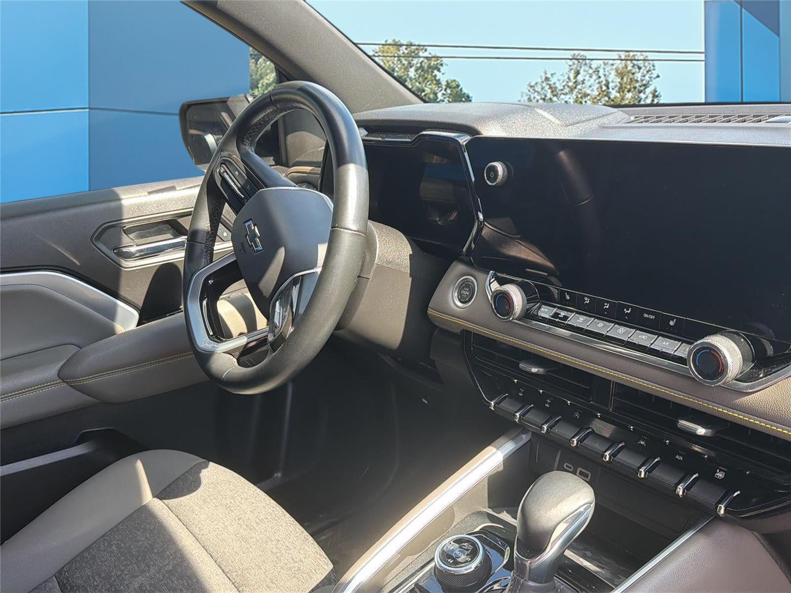 2024 Chevrolet COLORADO Base