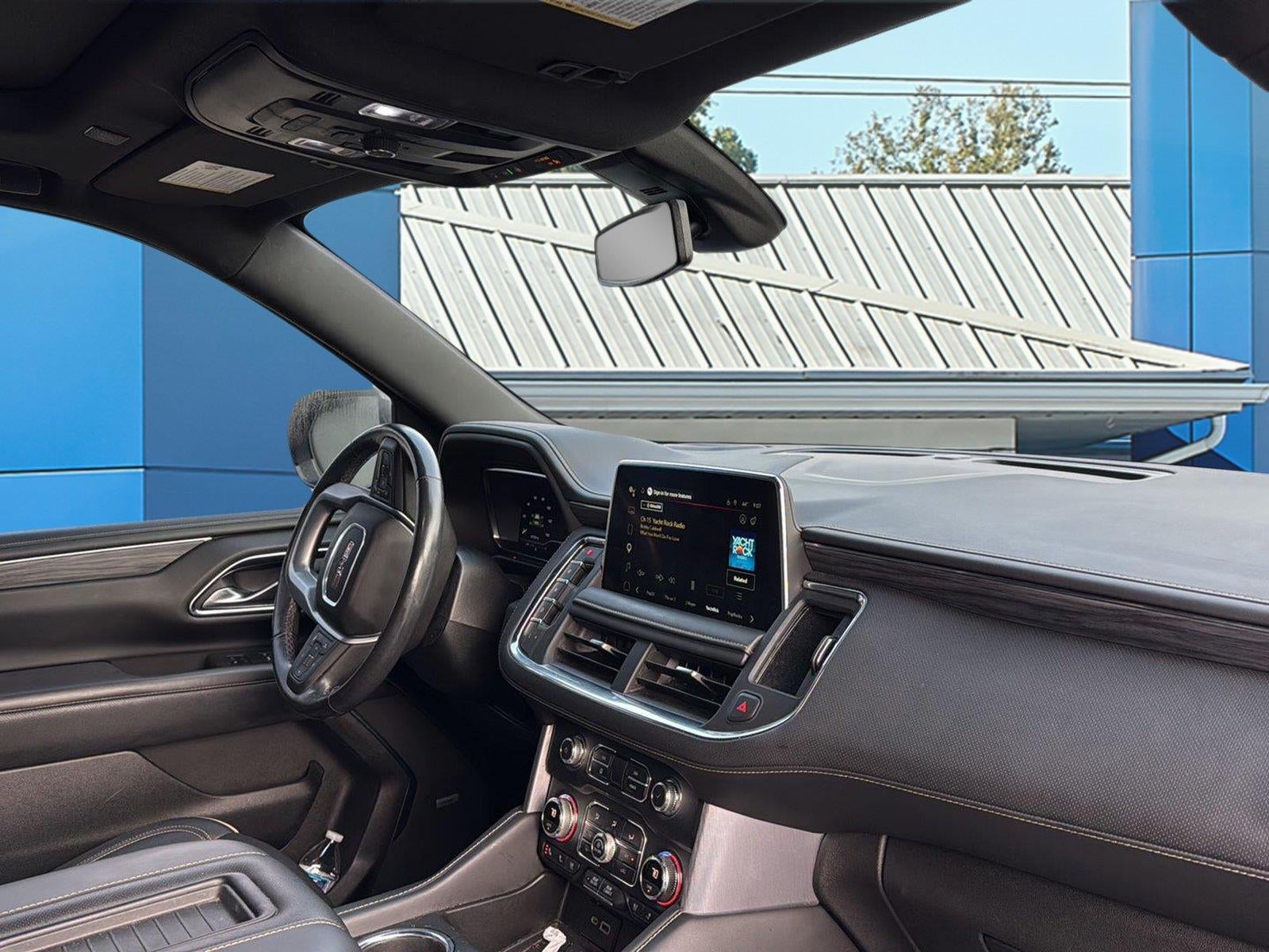 2022 GMC Yukon XL SLT
