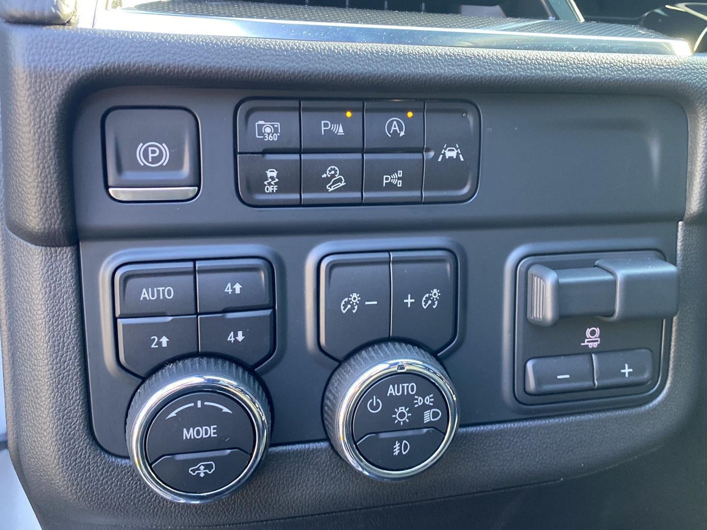 2025 Chevrolet Tahoe RST