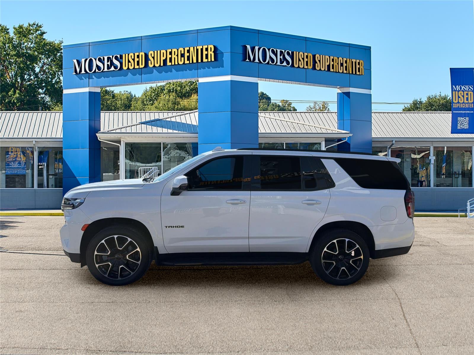 2022 Chevrolet TAHOE 4WD 4DR RST