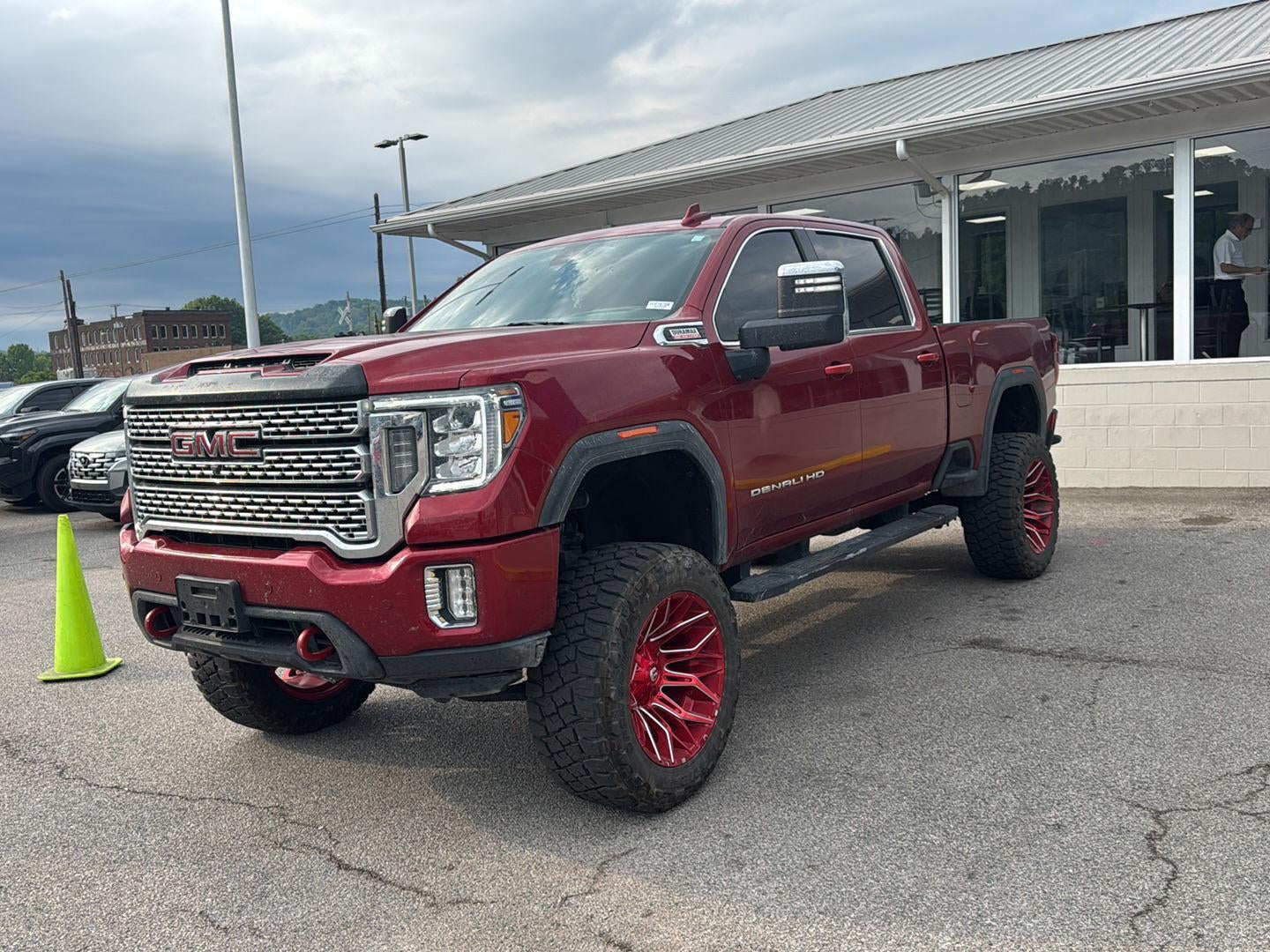 2022 GMC Sierra 4WD Crew Cab Standard Box Denali's photo