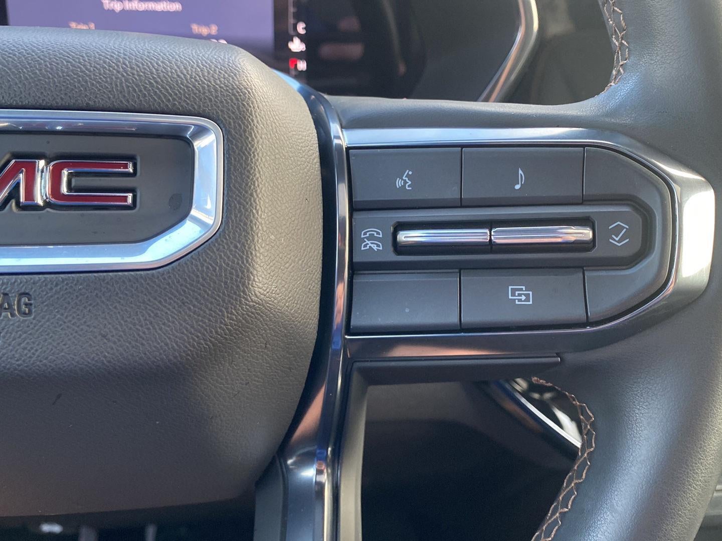 2023 GMC Canyon 4WD AT4