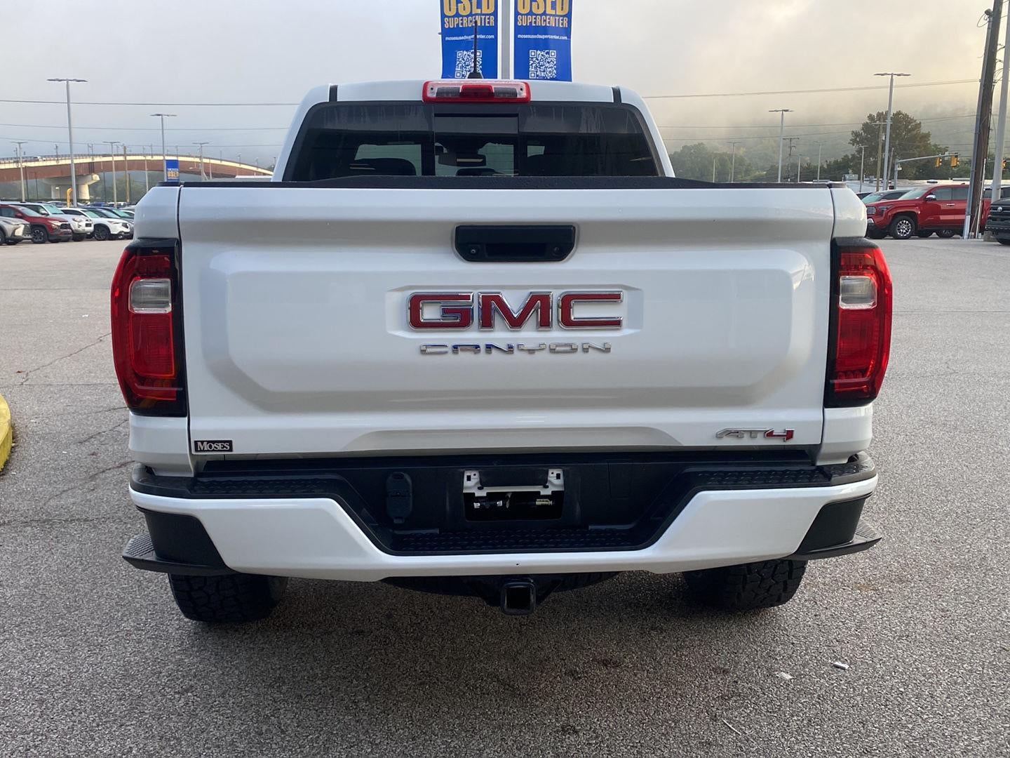 2023 GMC Canyon 4WD AT4