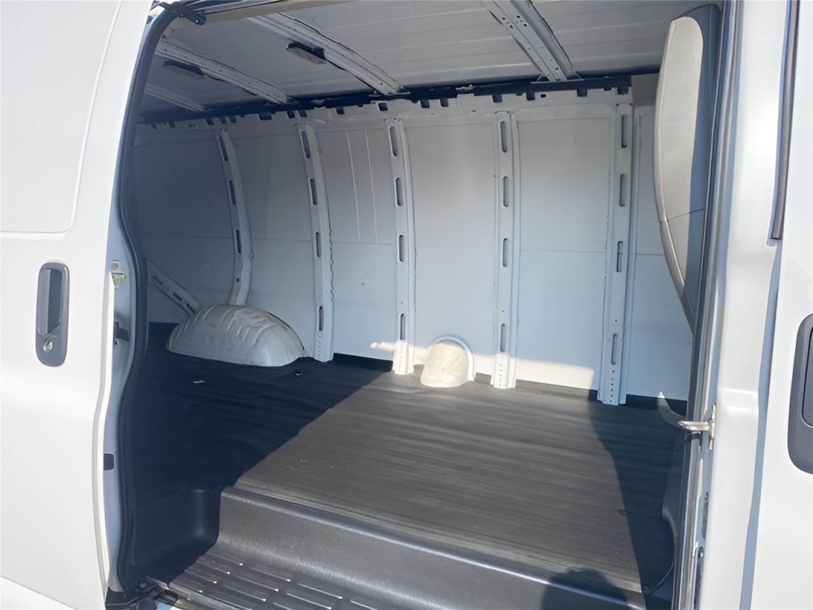 2023 GMC Savana Cargo Van RWD 2500 155