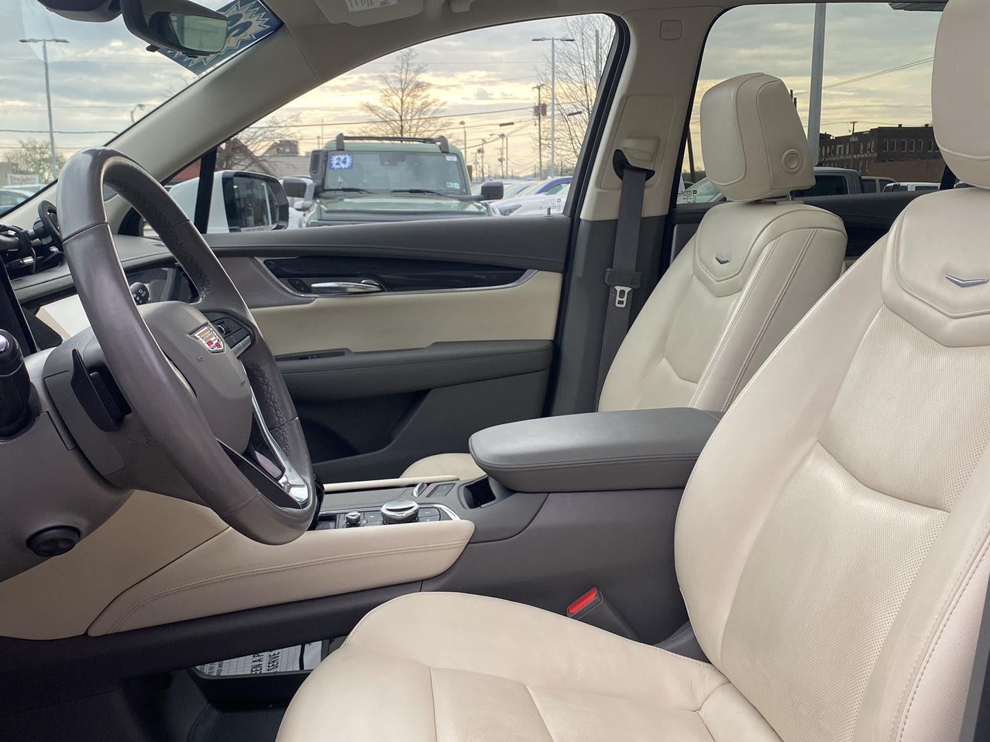 2023 Cadillac XT6 AWD Premium Luxury