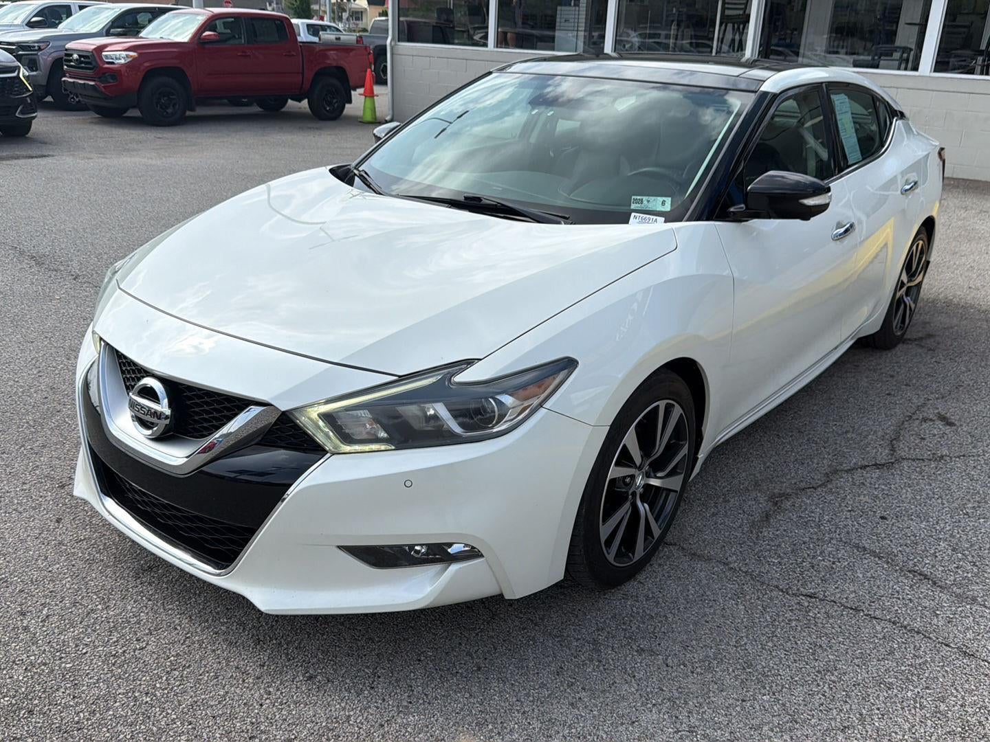 2017 Nissan Maxima Platinum's photo