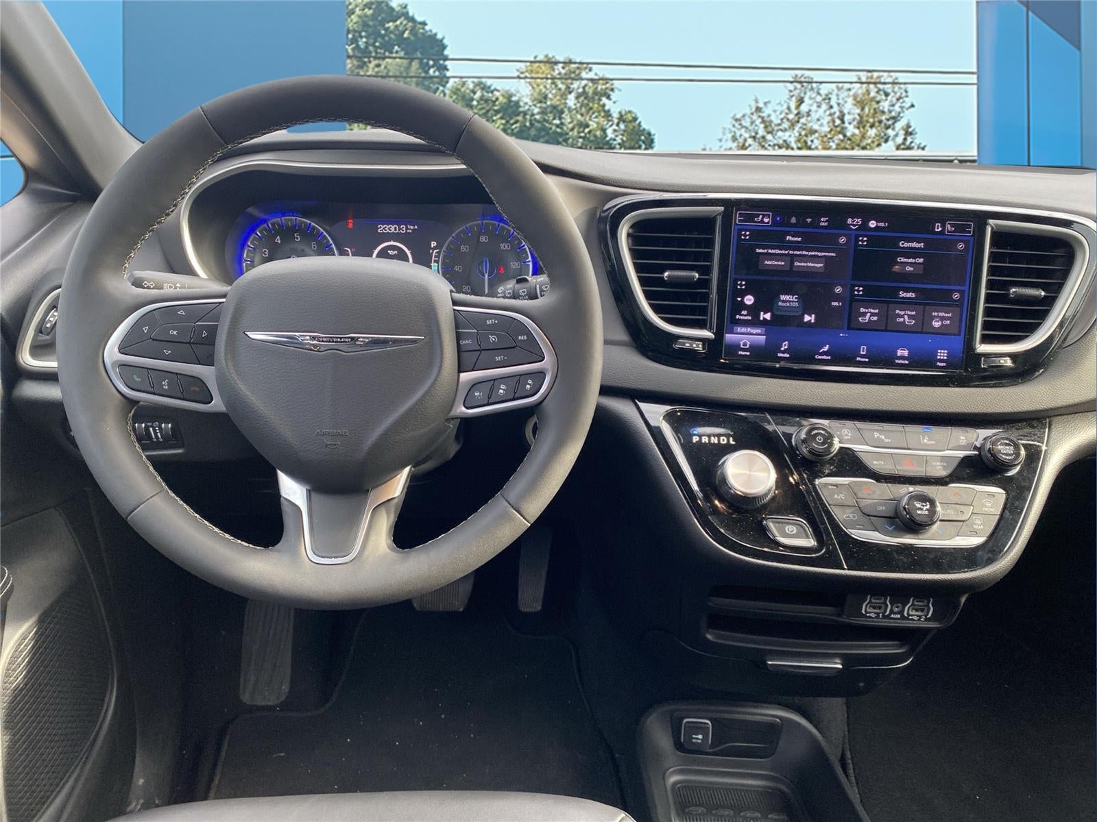 2025 Chrysler Pacifica Select