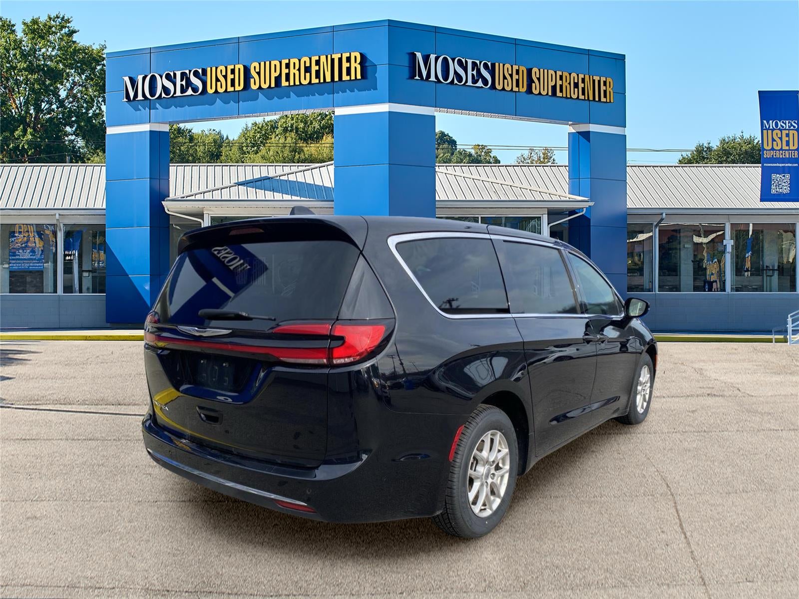 2025 Chrysler Pacifica Select