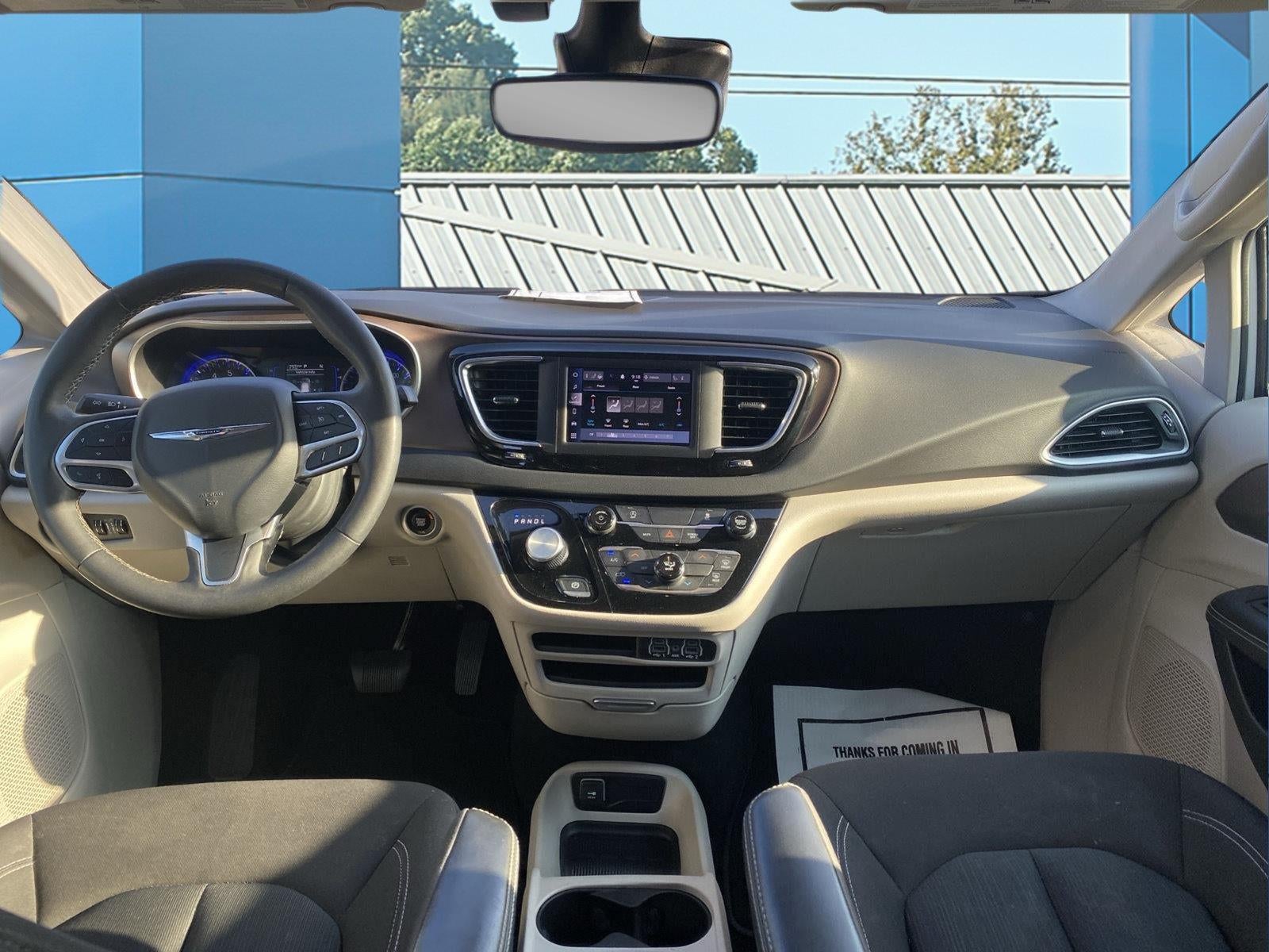 2024 Chrysler Voyager LX