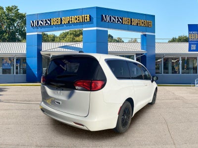 2024 Chrysler Voyager LX