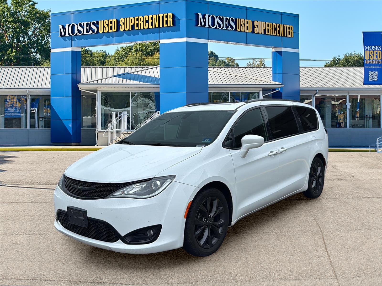 2018 Chrysler Pacifica Touring L Plus's photo