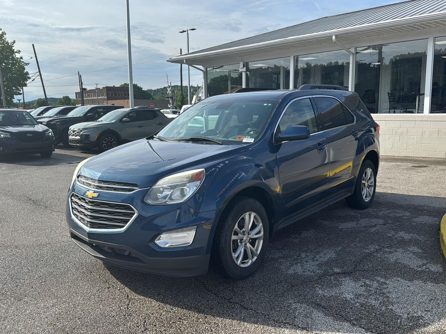 2017 Chevrolet Equinox AWD LT's photo