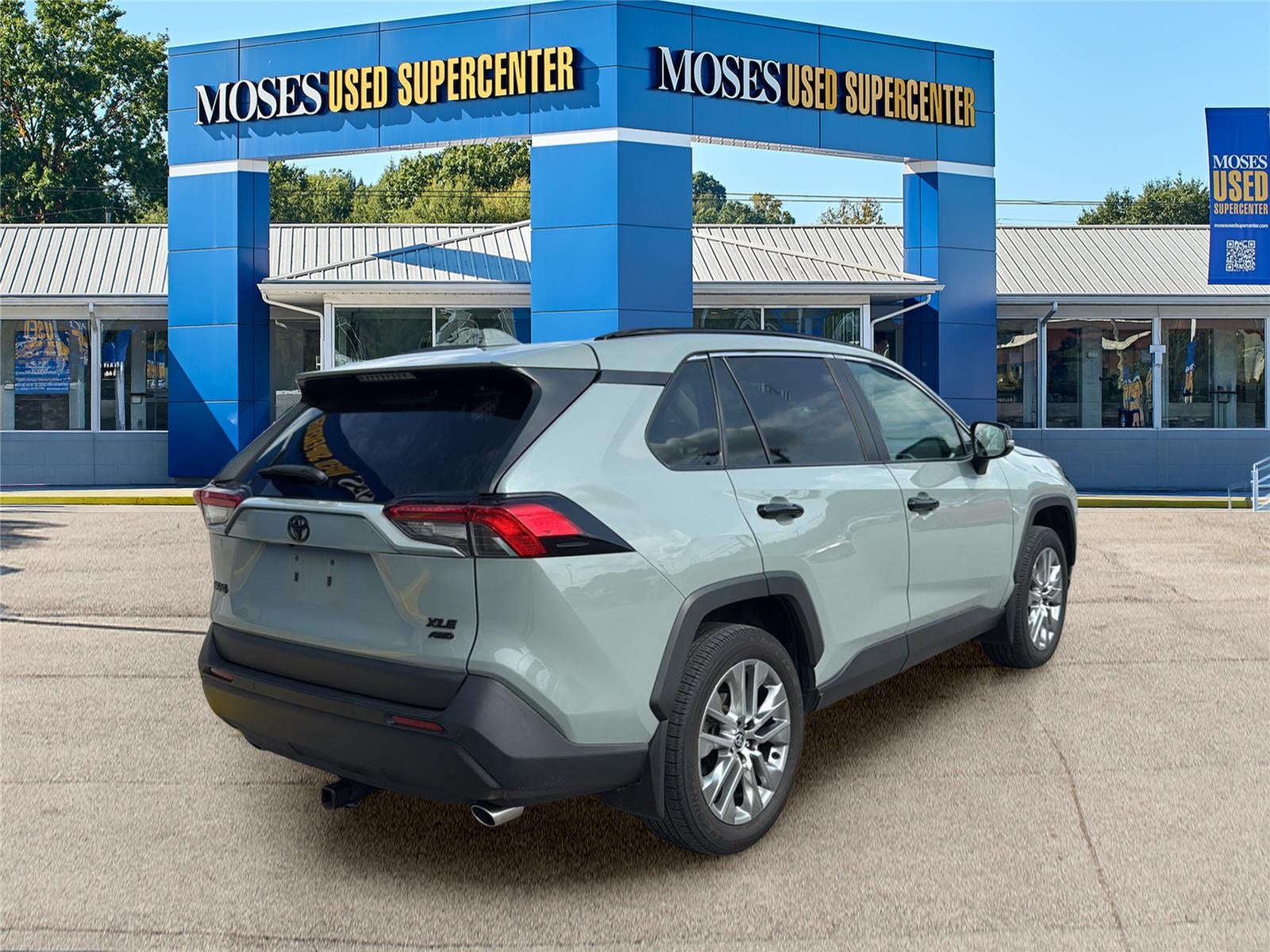 2023 Toyota RAV4 XLE Premium