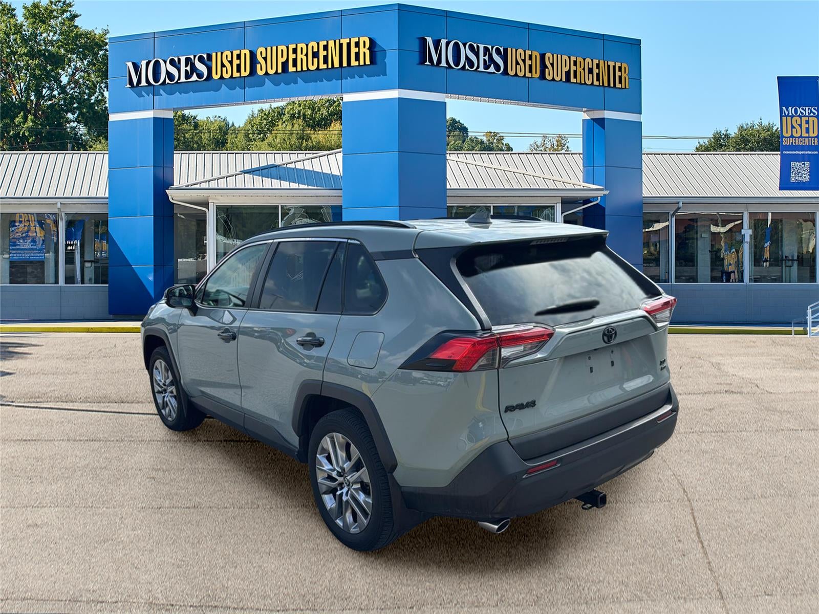 2023 Toyota RAV4 XLE Premium
