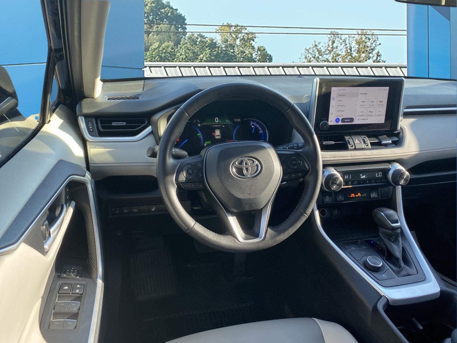 2025 Toyota RAV4 Hybrid XLE Premium