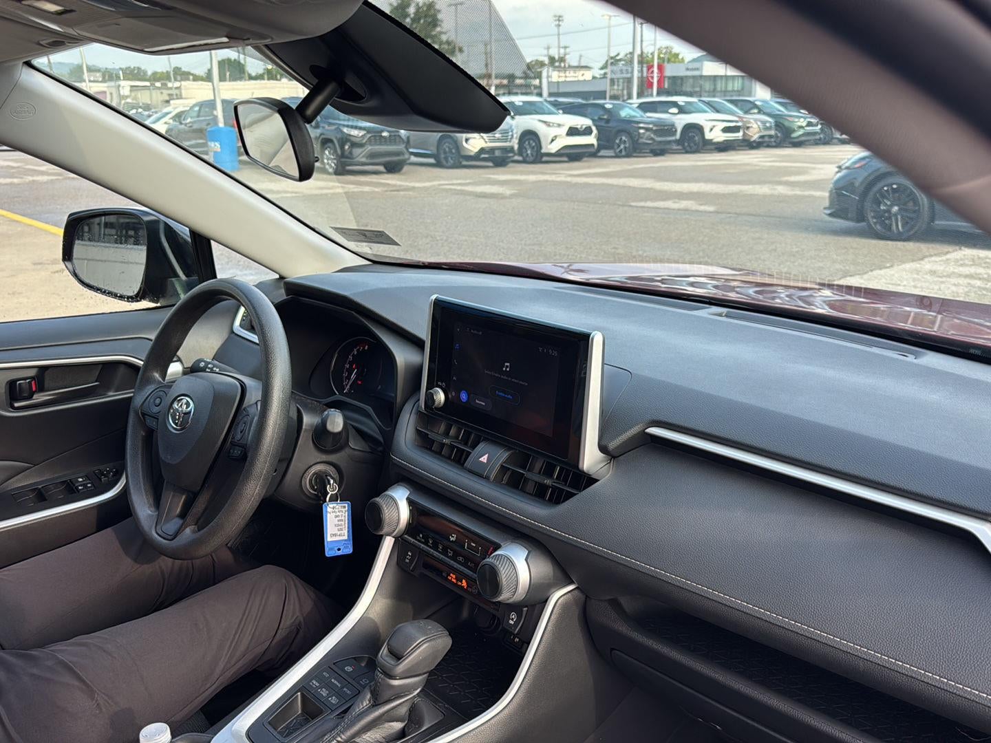 2025 Toyota Rav4 LE