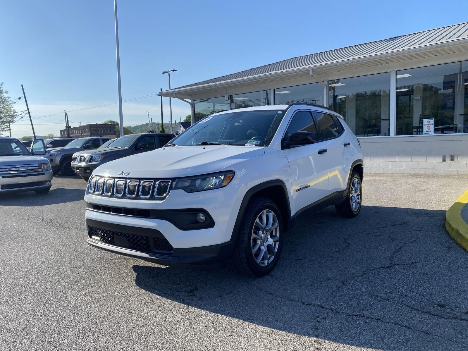 2022 Jeep Compass Latitude Lux
