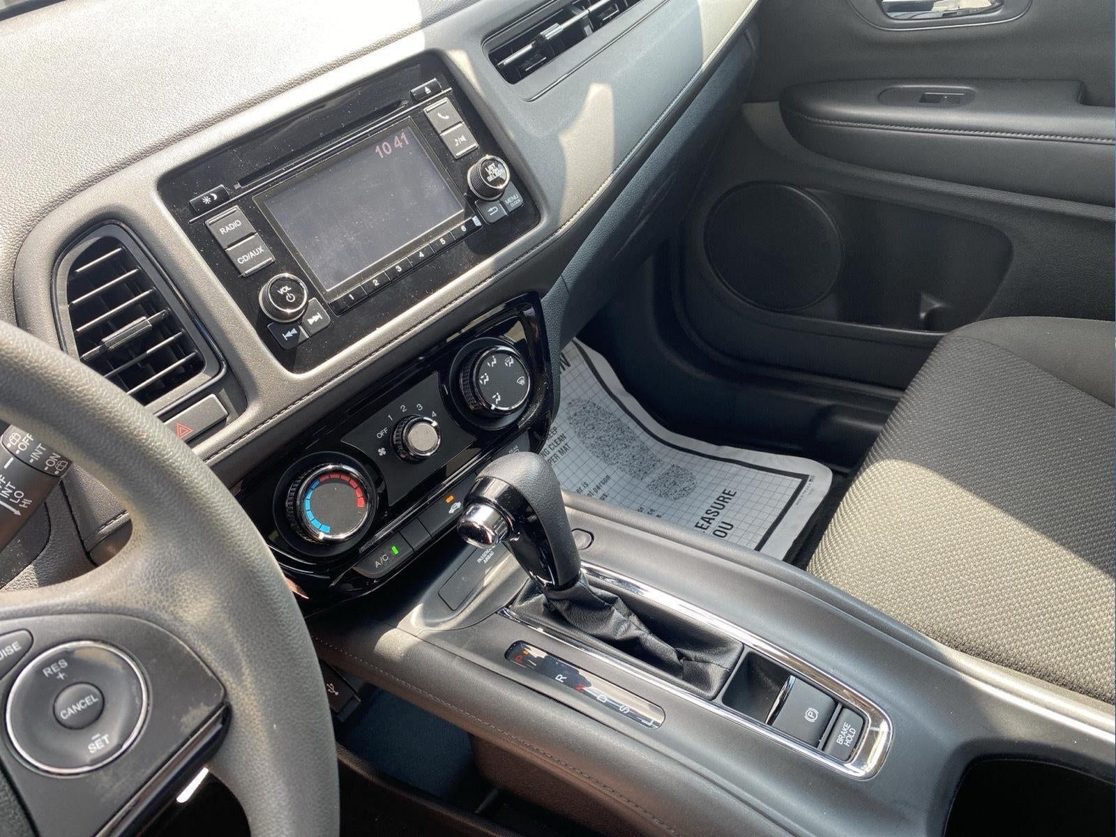 2017 Honda HR-V LX - Photo 23