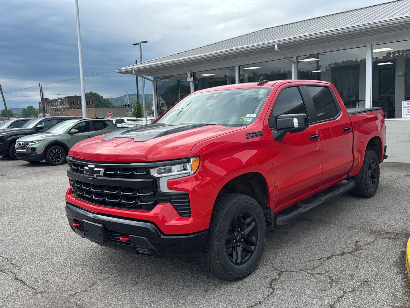 2024 Chevrolet Silverado 1500 LT Trail Boss 4X4 Crew Cab Short Box's photo