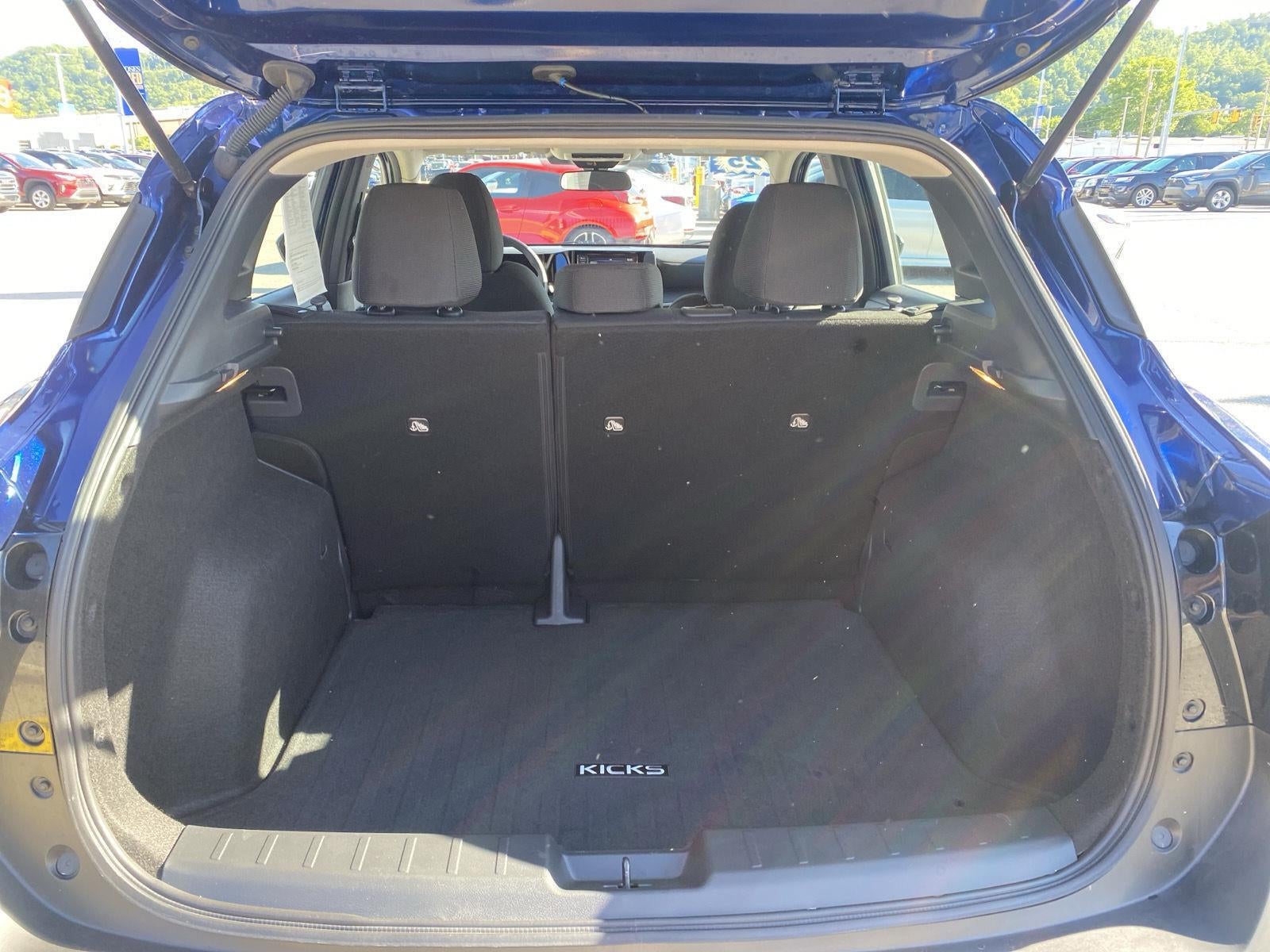 2025 Nissan Kicks S
