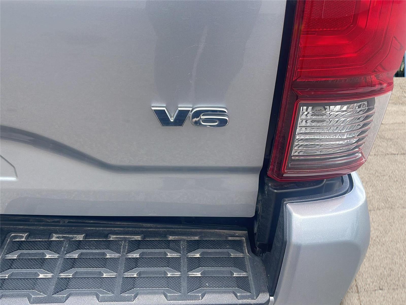 2022 Toyota Tacoma SR V6