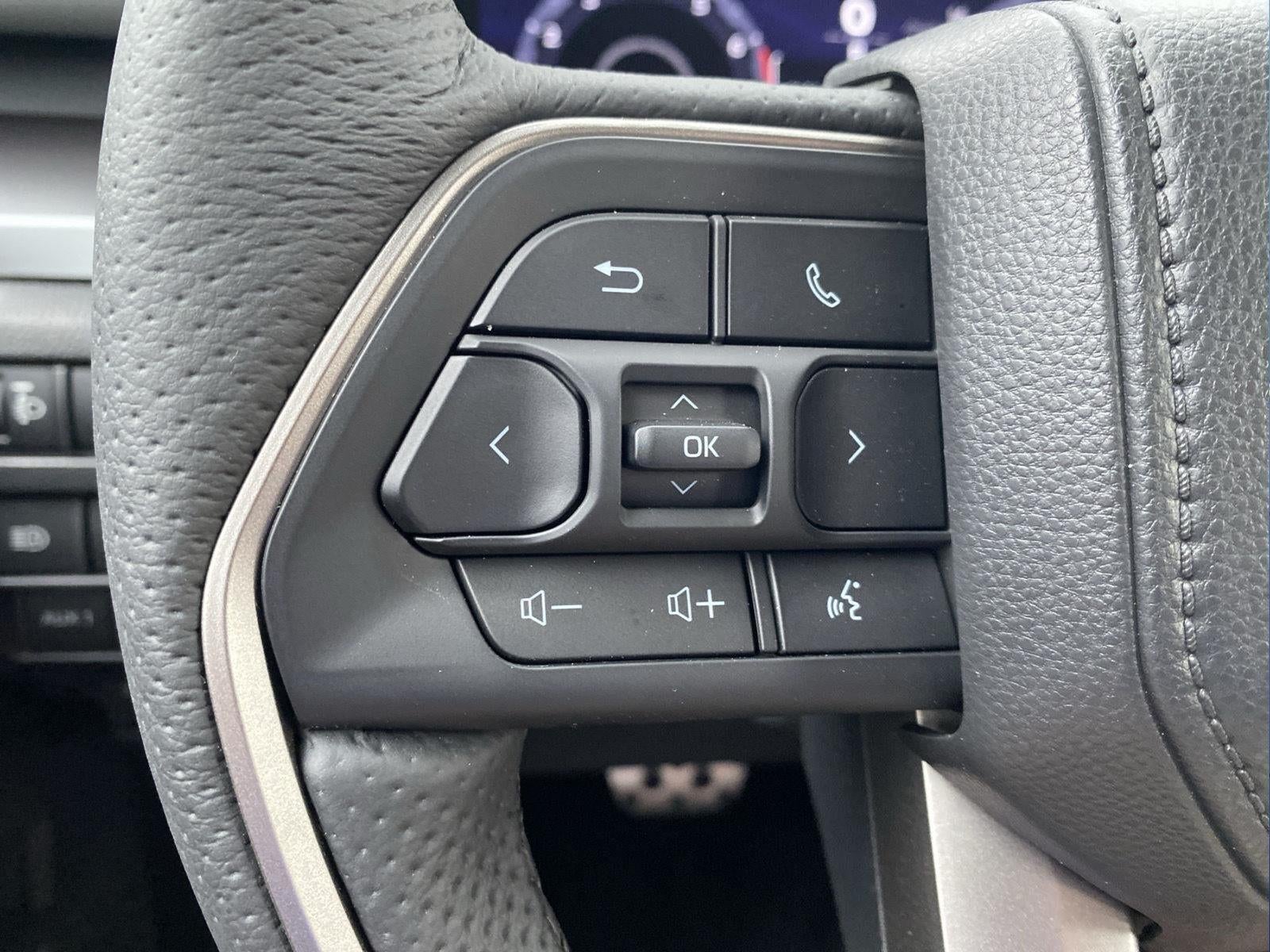 2025 Toyota Tacoma TRD Sport HV