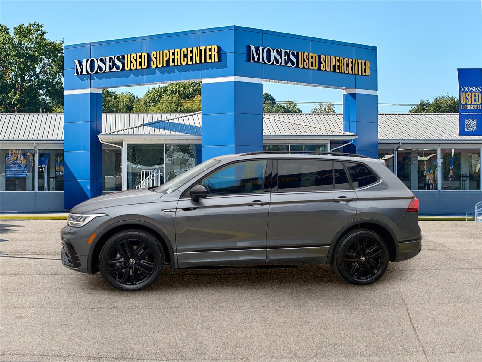 2022 Volkswagen Tiguan SE R-Line Black