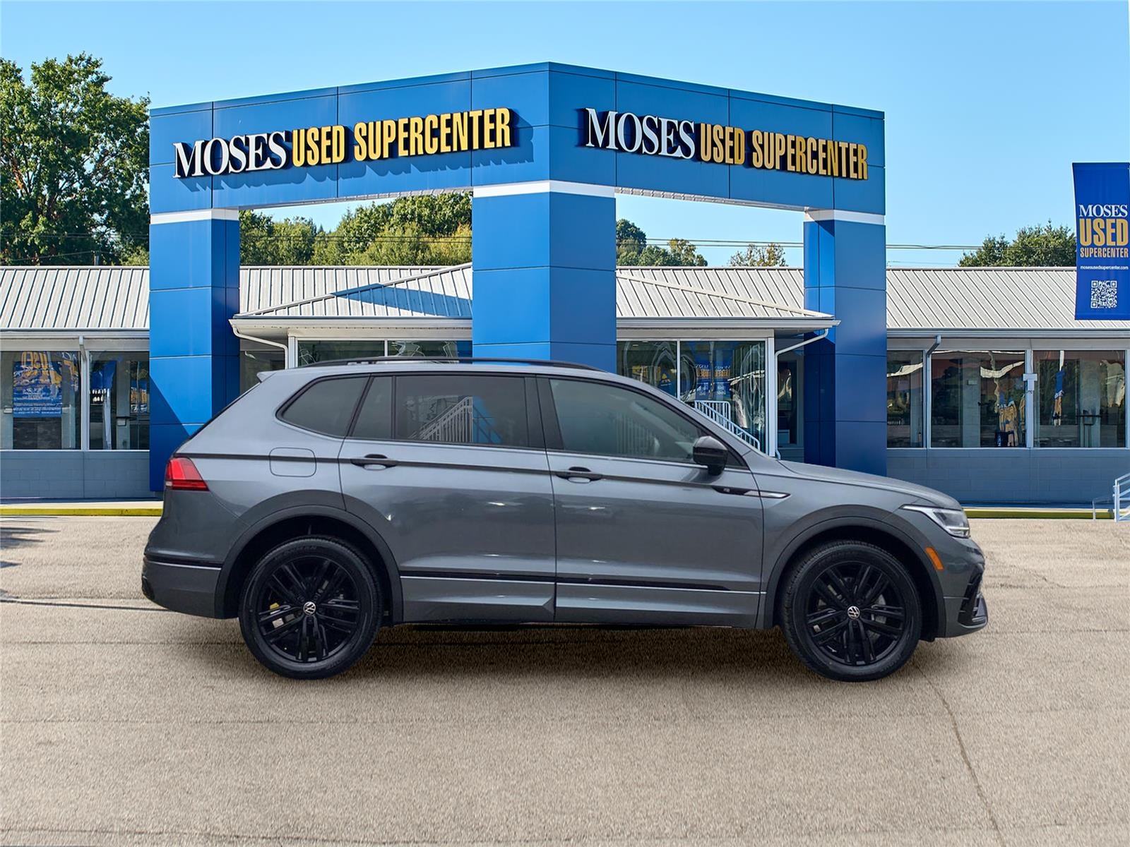 2022 Volkswagen Tiguan SE R-Line Black