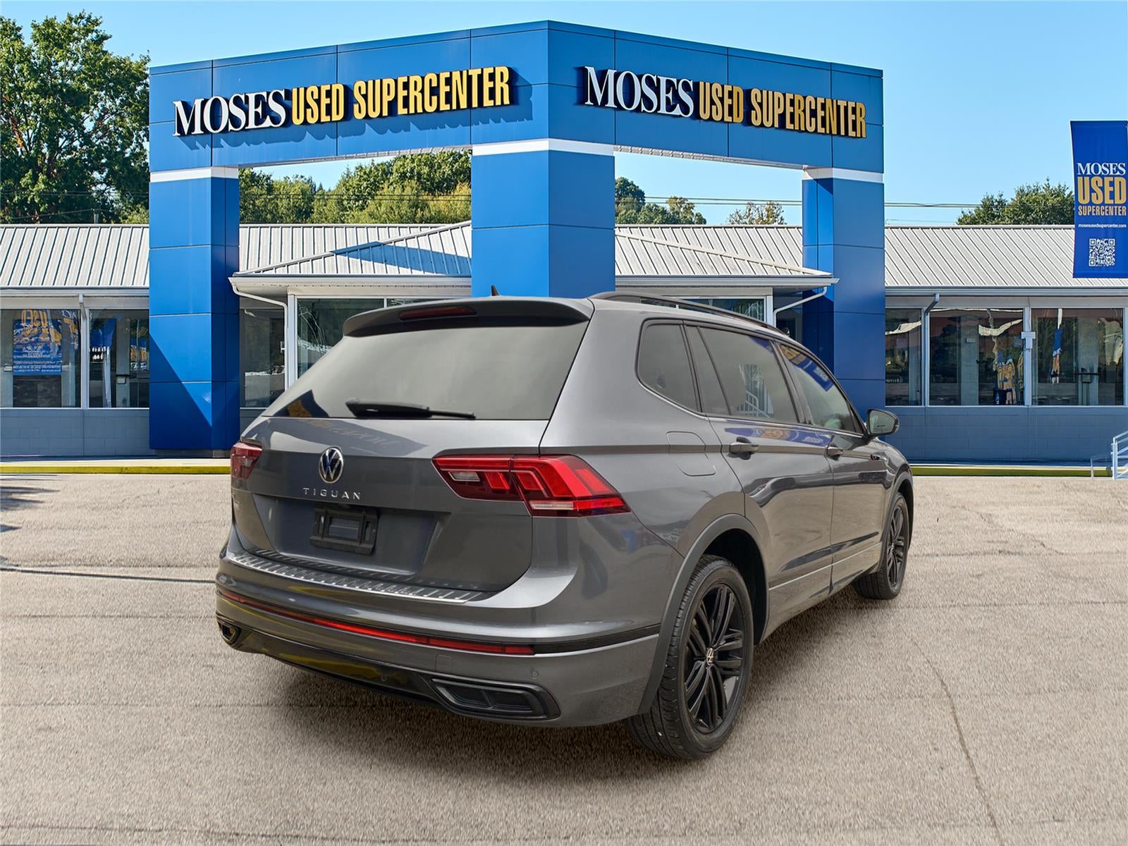 2022 Volkswagen Tiguan SE R-Line Black