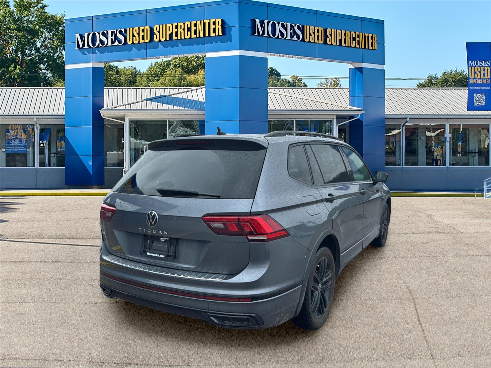 2022 Volkswagen Tiguan SE R-Line Black