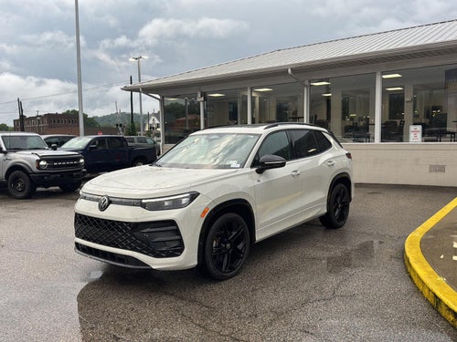 2025 Volkswagen Tiguan SE R-Line Black