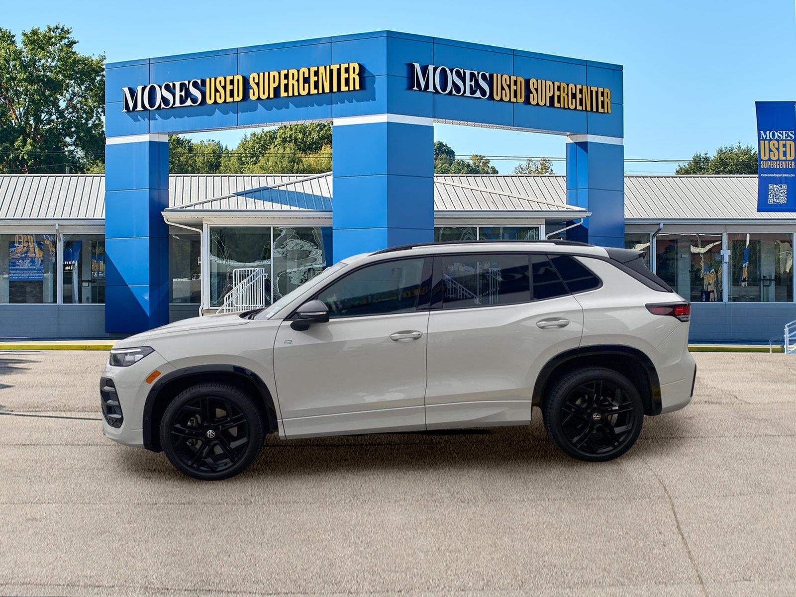 2025 Volkswagen Tiguan SE R-Line Black