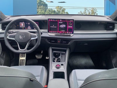 2025 Volkswagen Tiguan SE R-Line Black