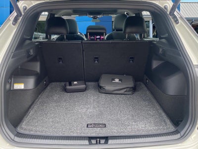 2025 Volkswagen Tiguan SE R-Line Black