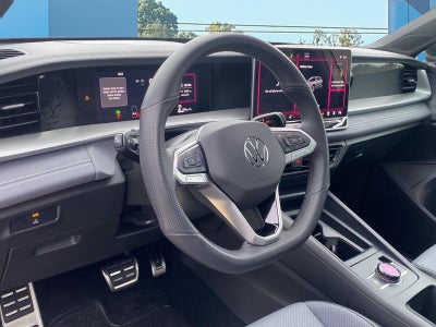 2025 Volkswagen Tiguan SE R-Line Black