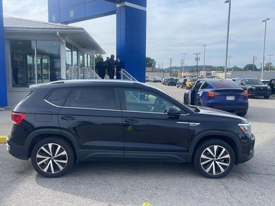 2022 Volkswagen Taos SE