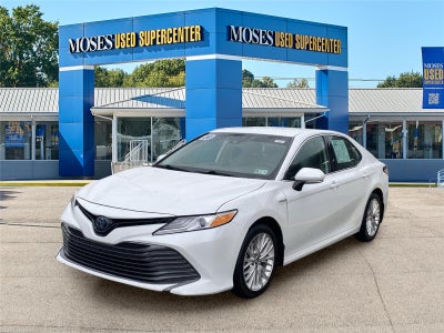 2020 Toyota Camry Hybrid XLE