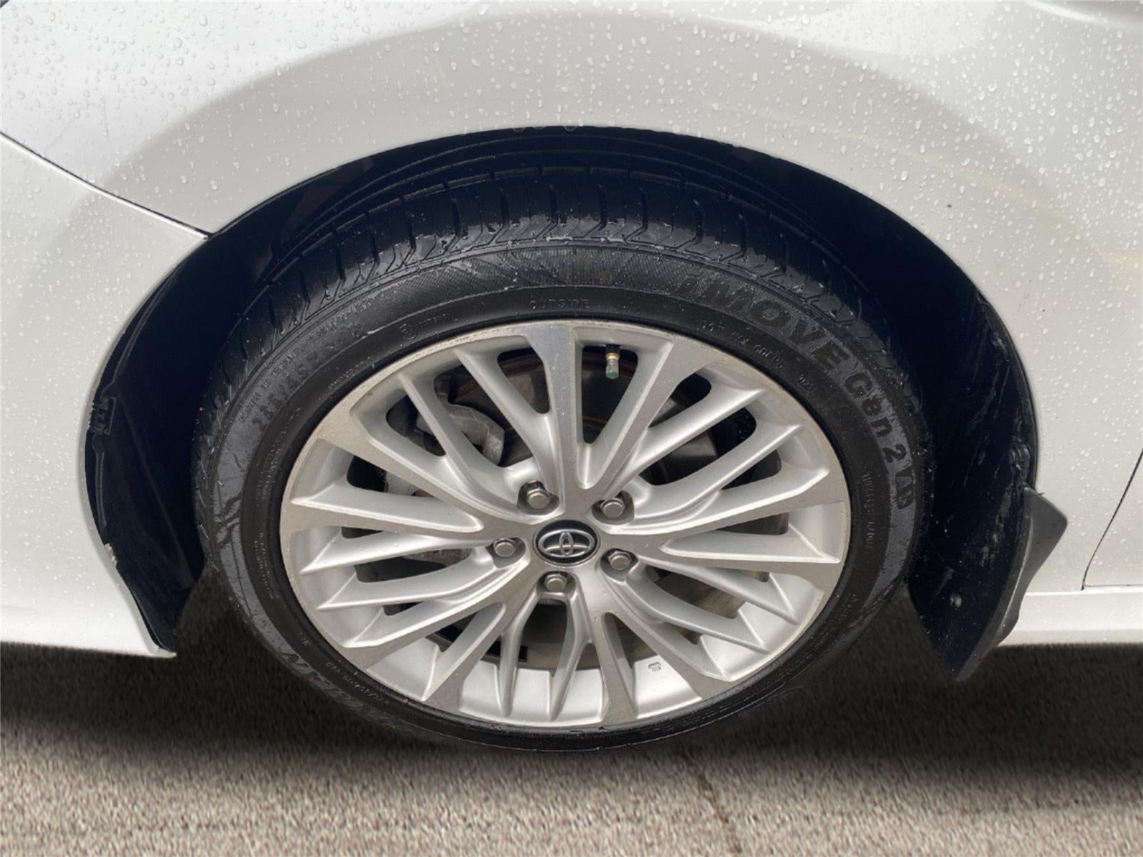2020 Toyota Camry Hybrid XLE