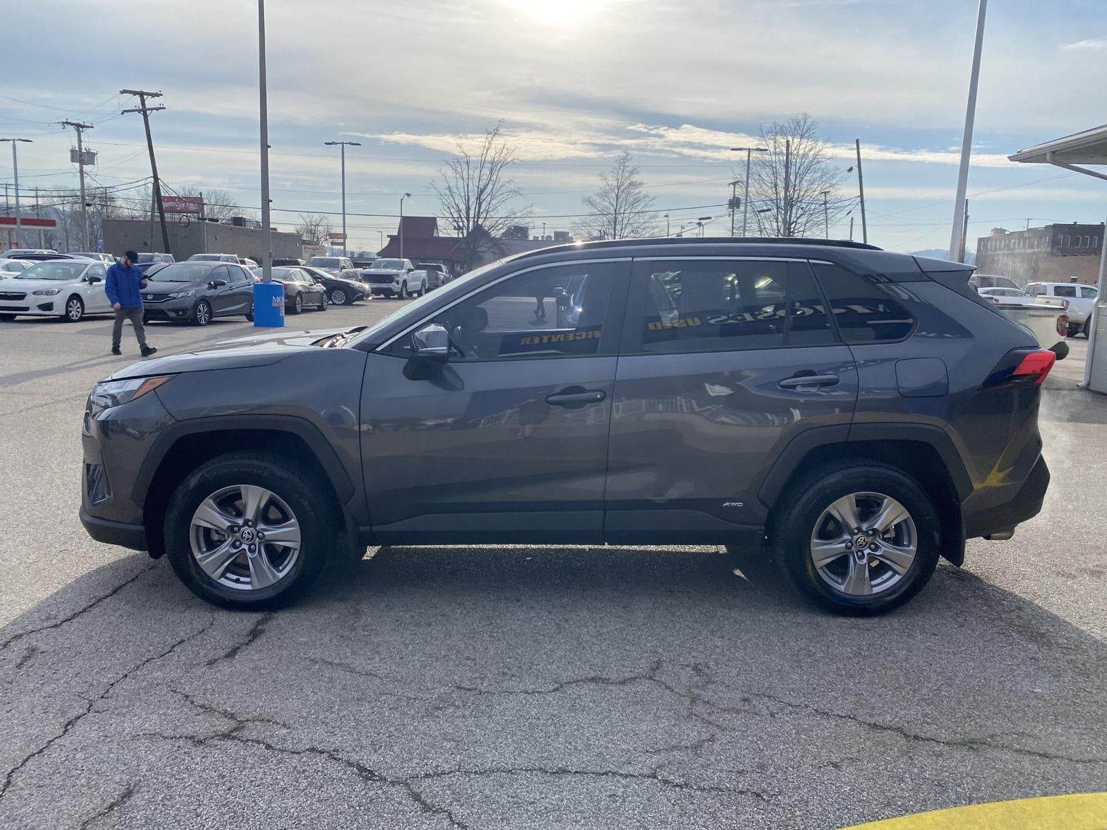 2023 Toyota RAV4 Hybrid XLE