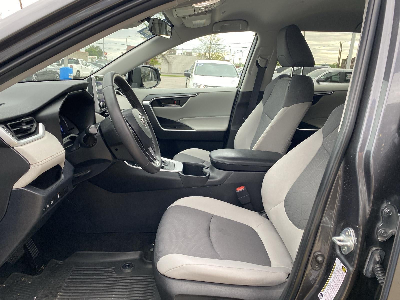 2023 Toyota RAV4 HYBRID SUV